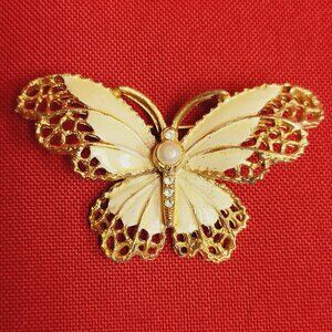 BJK Butterfly Pin Brooch Gold Tone Rhinestone Clear Crystal Faux Pearl